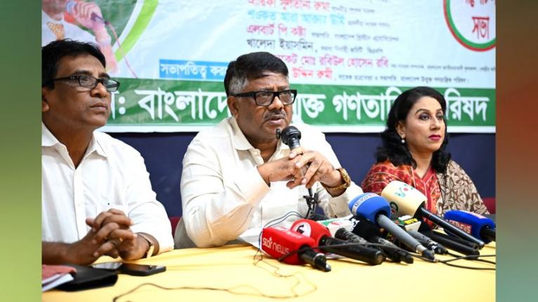 জনগণের প্রত্যাশা পূরণে সরকার নিরলসভাবে কাজ করছে: হুইপ দুলু