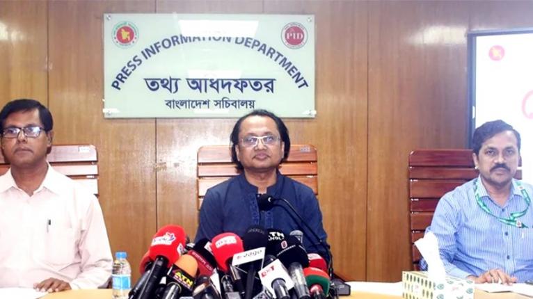 বিশ্ববাজারে তেলের দাম কম মূল্যে স্থিতিশীল হলে সমন্বয়ের চিন্তা করবে সরকার: তথ্য উপদেষ্টা