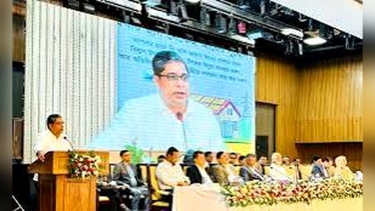 নিজ বাসভবনের ছাদের সৌরবিদ্যুৎ থেকে জাতীয় গ্রিডে ১২শ’ ইউনিট দিয়েছেন প্রধানমন্ত্রী : মীর শাহে আলম