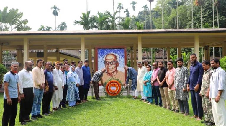 কুমিল্লায় ড. আখতার হামিদ খানের ২৭তম মৃত্যুবার্ষিকী পালিত