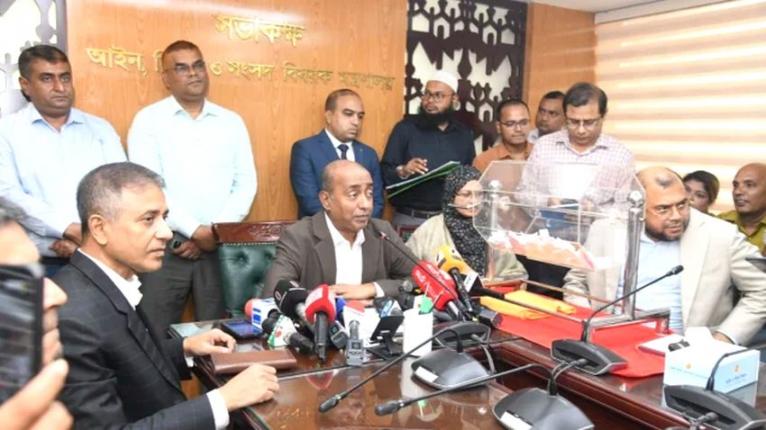 ঢাকায় পদায়নে লটারির মাধ্যমে ১৮ সাব-রেজিস্ট্রার মনোনীত
