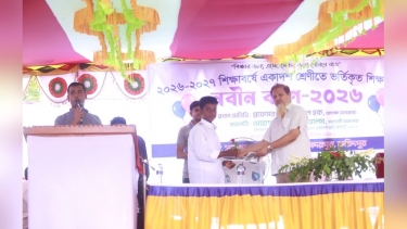 সদরপুর সরকারি কলেজে নবীনবরণ অনুষ্ঠিত শপথ গ্রহণের মধ্য দিয়ে নতুন শিক্ষার্থীদের বরণ, উৎসবে মুখর ক্যাম্পাস