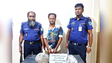 ফতুল্লায় ১ কেজি ২০০ গ্রাম গাঁজাসহ শীর্ষ মাদক ব্যবসায়ী ‘পেটকাটা রকি’ গ্রেফতার
