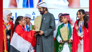 আরব পাঠ প্রতিযোগিতায় চ্যাম্পিয়ন হয়ে সিজদায় লুটিয়ে পড়ল শিশু মায়ার