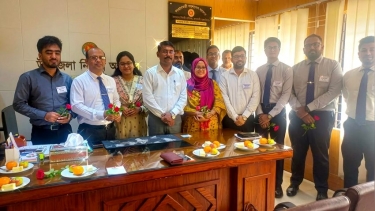 কালকিনিতে ইউএনও কিশোর কুমার দাসের সাথে বিভিন্ন ব্যাচের ক্যাডার কর্মকর্তাদের সৌজন্য সাক্ষাৎ