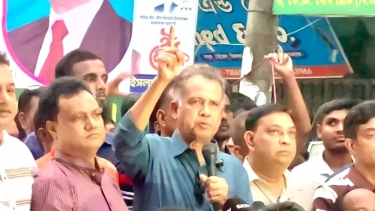 ষড়যন্ত্র করে বাংলাদেশকে থামানো যাবে না : আজিজুল বারী হেলাল